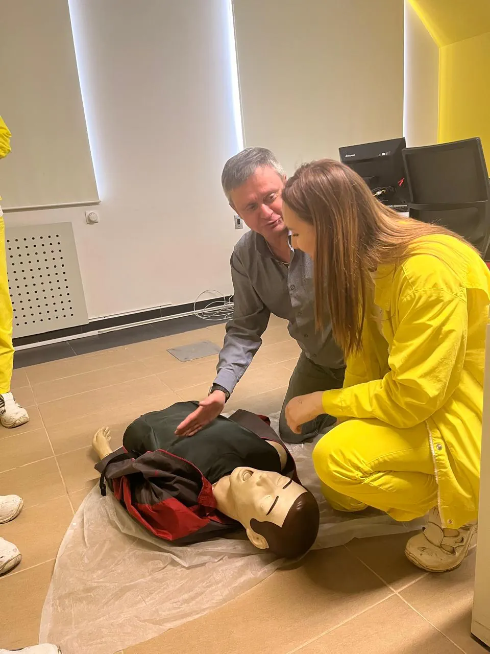 Фотографии подготовки преподавателей по оказанию первой помощи